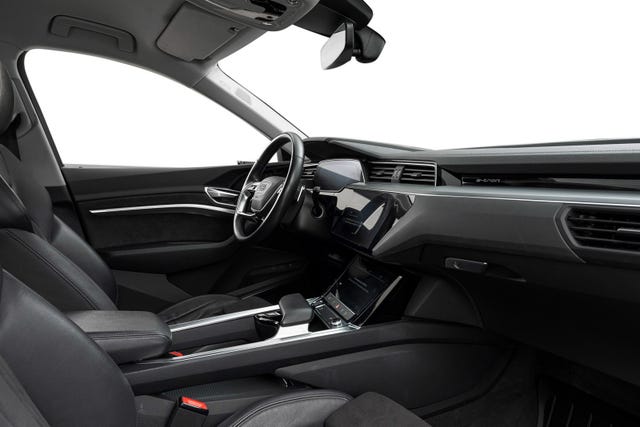 2020 AUDI E-TRON - 11
