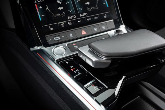 2020 AUDI E-TRON - 16