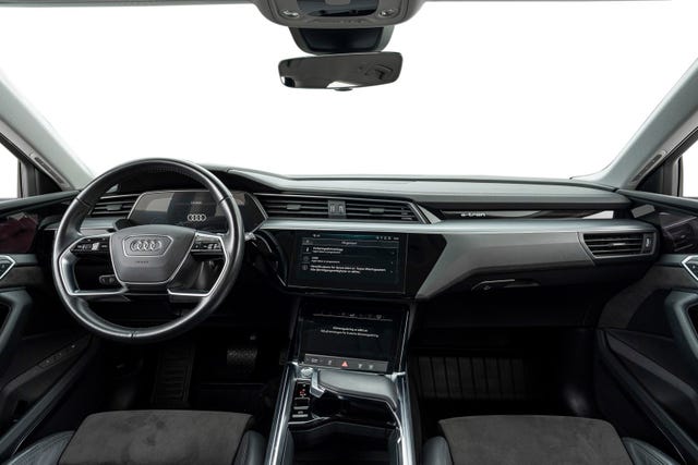 2020 AUDI E-TRON - 10