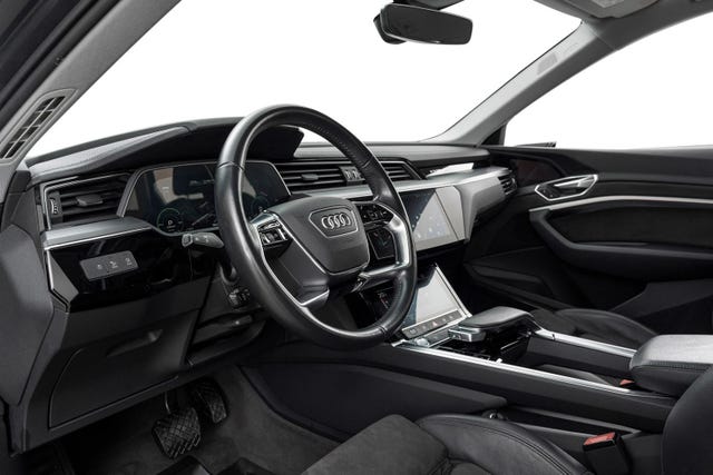2020 AUDI E-TRON - 9