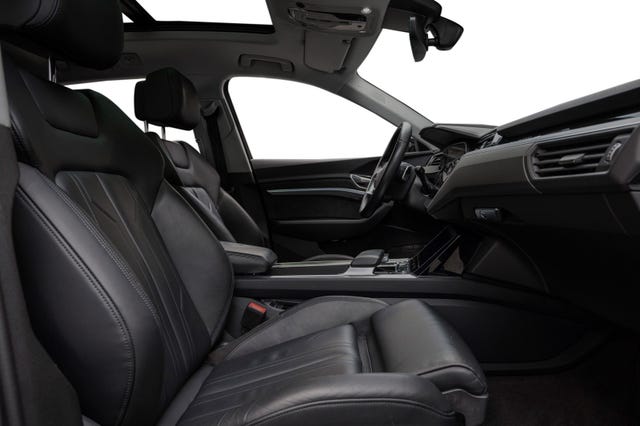2021 AUDI E-TRON - 30