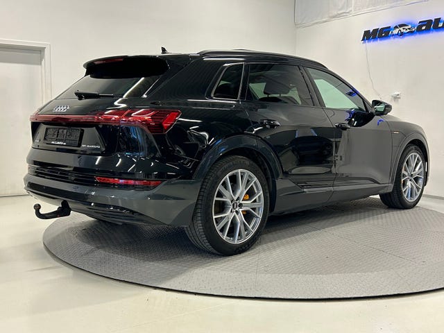 WAUZZZGE8LB017427 2020 AUDI E-TRON-3