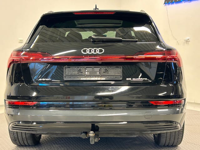 WAUZZZGE8LB017427 2020 AUDI E-TRON-4