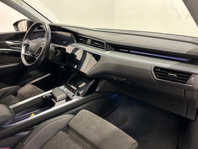 2020 AUDI E-TRON - 21