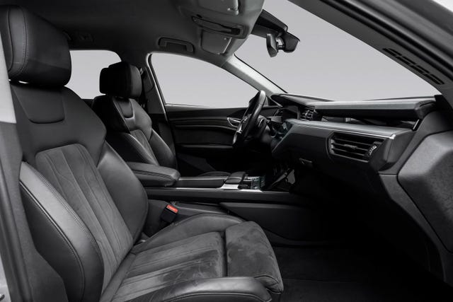 2020 AUDI E-TRON - 35