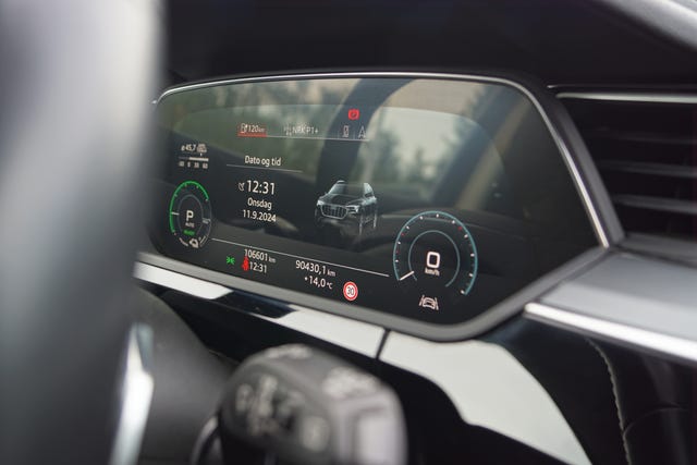 2020 AUDI E-TRON - 24