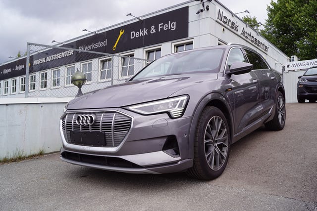 WAUZZZGE6LB021427 2020 AUDI E-TRON-2