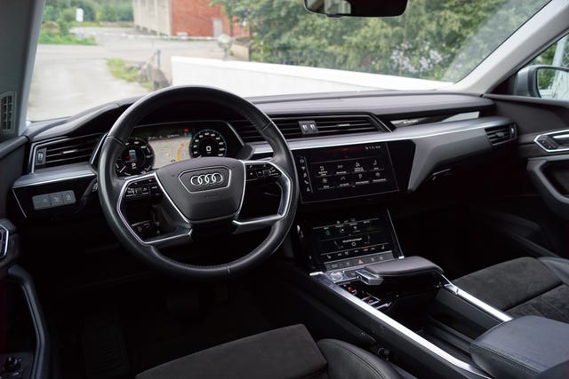 2020 AUDI E-TRON - 14