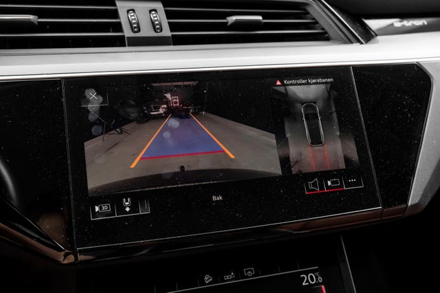 2020 AUDI E-TRON - 27