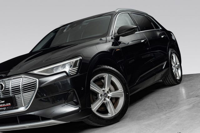 WAUZZZGEXLB017493 2020 AUDI E-TRON-2