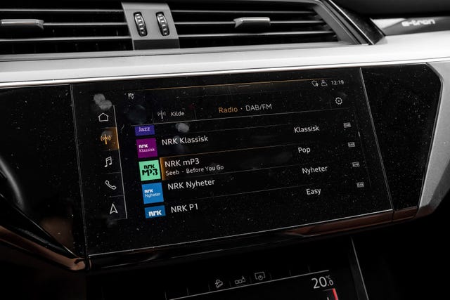 2020 AUDI E-TRON - 28