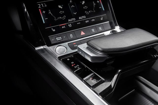 2020 AUDI E-TRON - 30