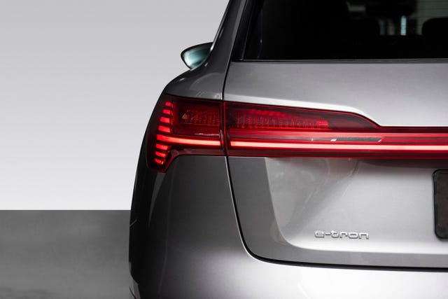 2020 AUDI E-TRON - 10