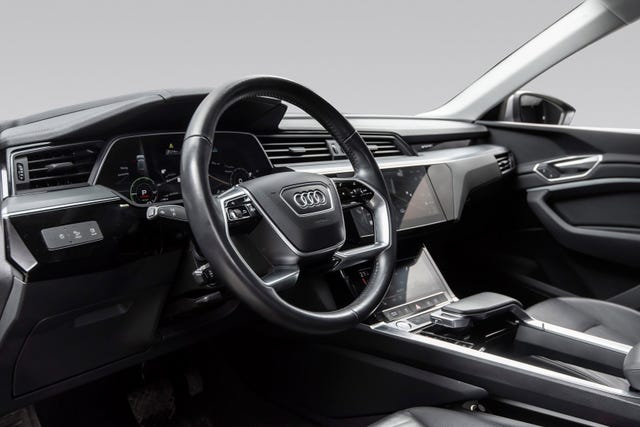 2020 AUDI E-TRON - 15