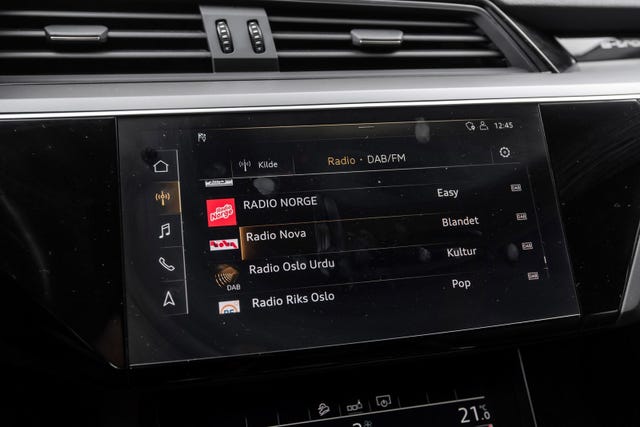 2020 AUDI E-TRON - 26