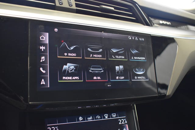 2020 AUDI E-TRON - 23