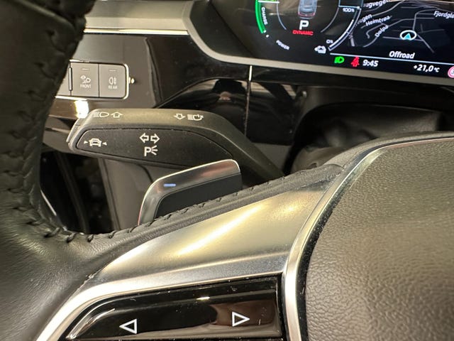 2020 AUDI E-TRON - 59