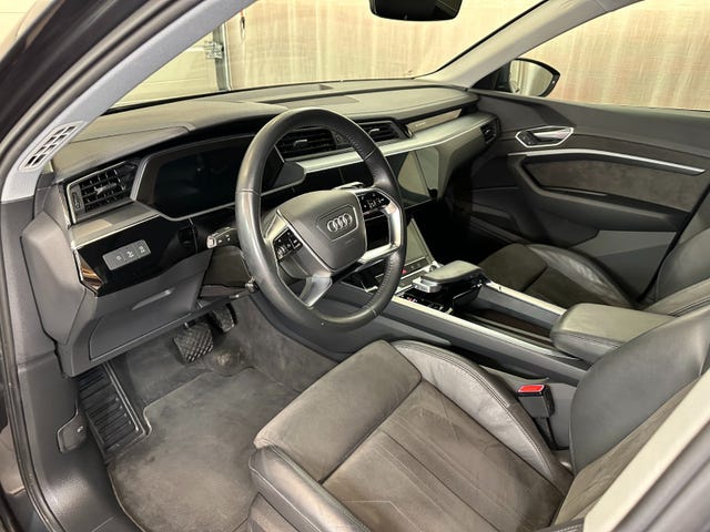 2020 AUDI E-TRON - 22