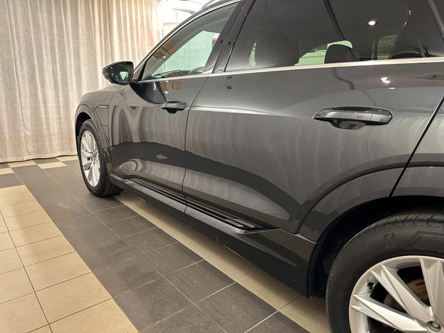 2020 AUDI E-TRON - 16