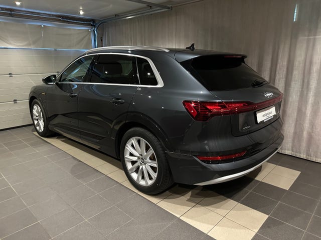 2020 AUDI E-TRON - 8