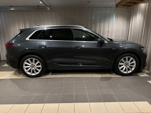 2020 AUDI E-TRON - 12