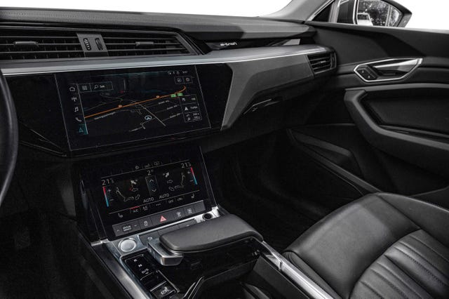2020 AUDI E-TRON - 16