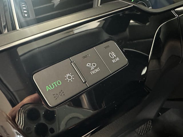 2020 AUDI E-TRON - 17