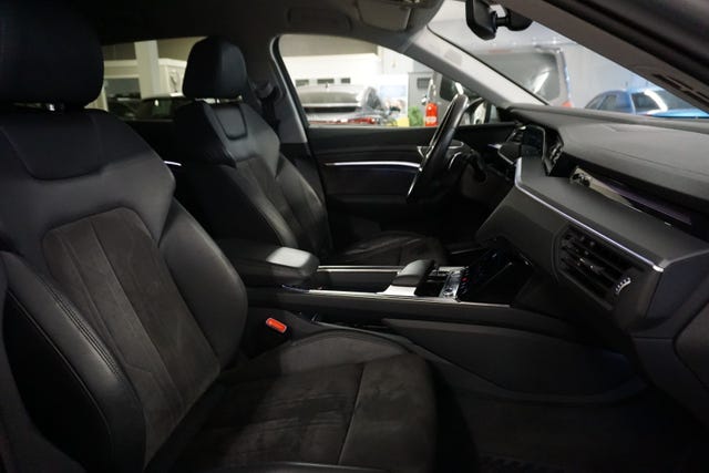 2020 AUDI E-TRON - 18