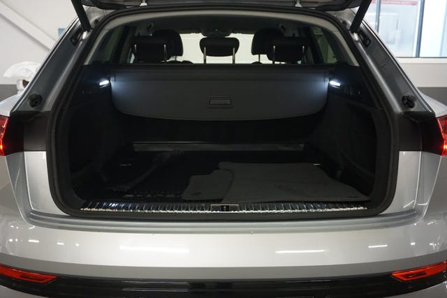 2020 AUDI E-TRON - 9