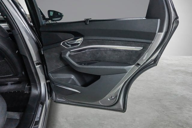 2020 AUDI E-TRON - 28