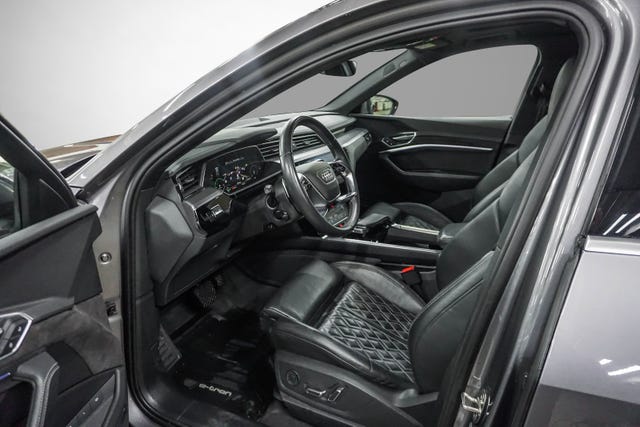 2020 AUDI E-TRON - 12