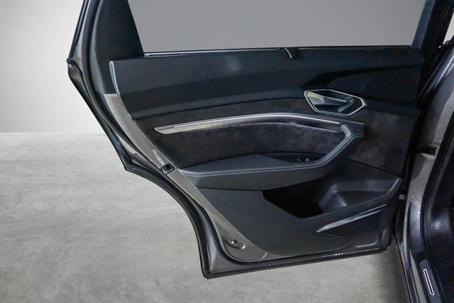 2020 AUDI E-TRON - 23