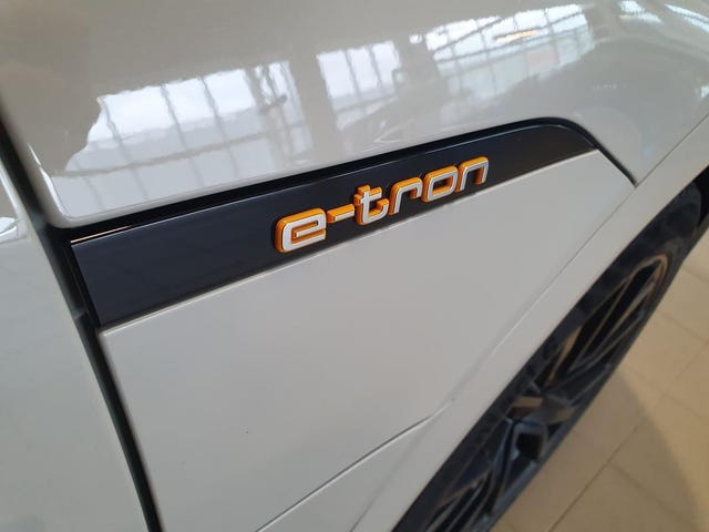 2020 AUDI E-TRON - 34