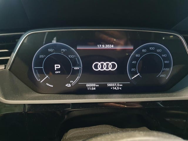 2020 AUDI E-TRON - 23