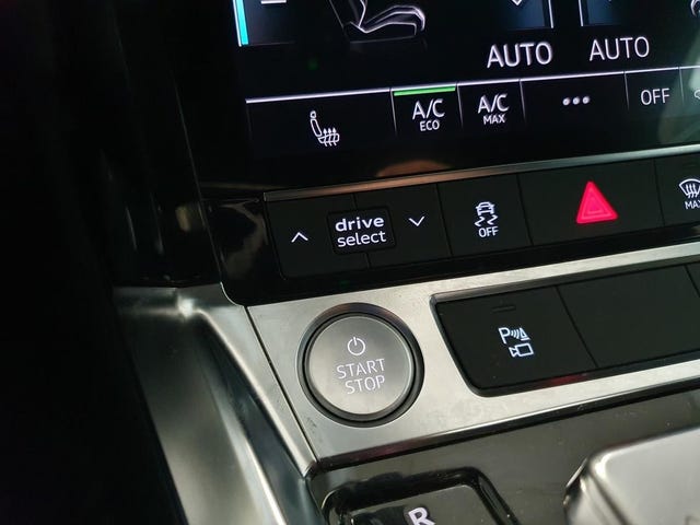 2020 AUDI E-TRON - 19