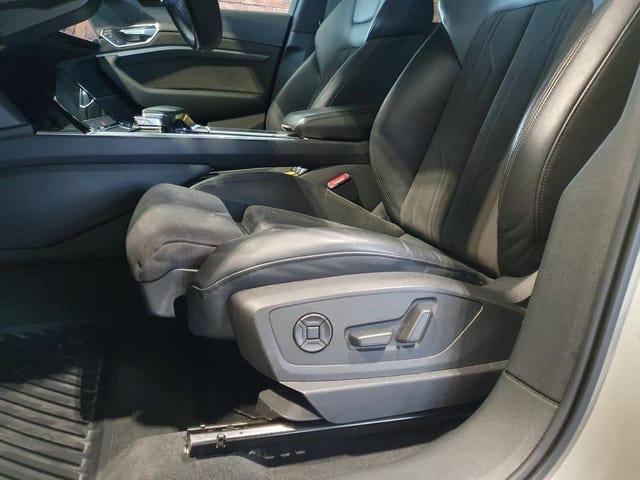 2020 AUDI E-TRON - 10