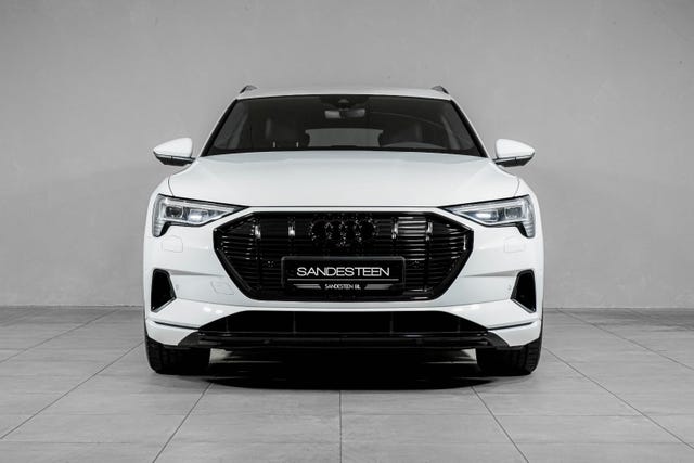 WAUZZZGE9LB026525 2020 AUDI E-TRON-2