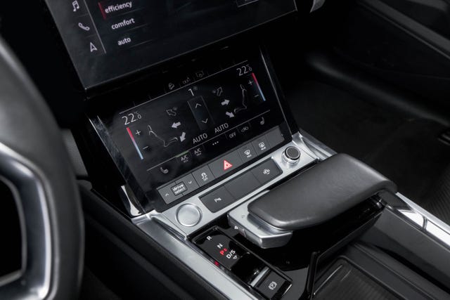 2020 AUDI E-TRON - 13