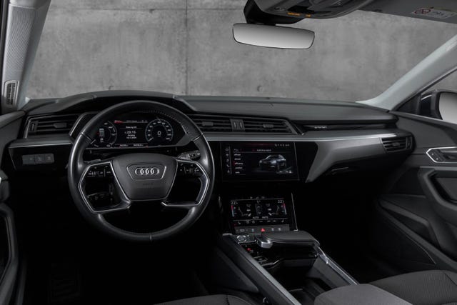 2020 AUDI E-TRON - 9