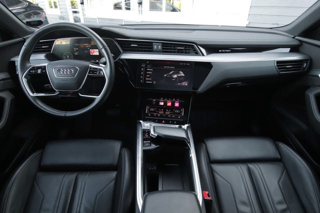 2020 AUDI E-TRON - 13