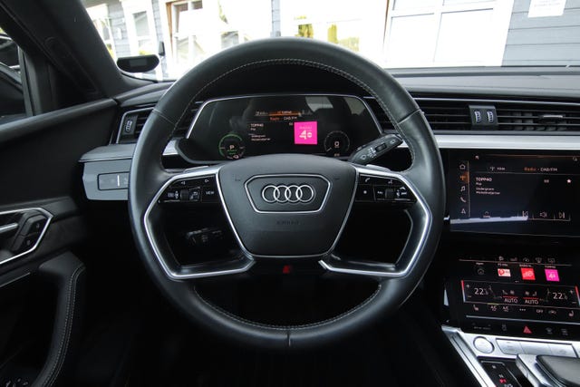 2020 AUDI E-TRON - 7