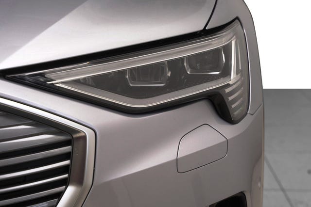 WAUZZZGE9LB023740 2020 AUDI E-TRON-2