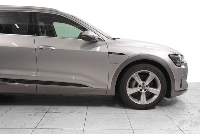 2020 AUDI E-TRON - 8