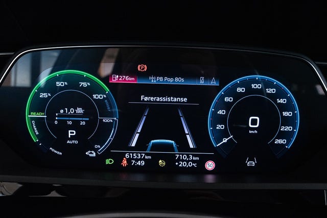 2021 AUDI E-TRON - 12
