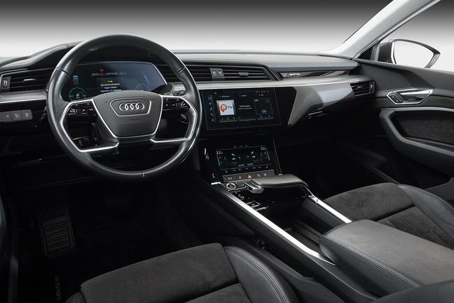 2021 AUDI E-TRON - 21