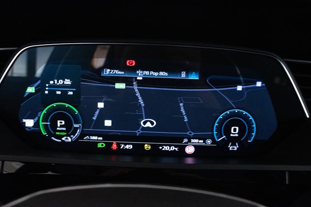 2021 AUDI E-TRON - 13