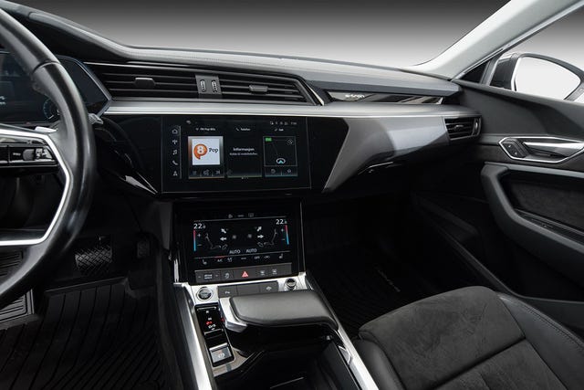 2021 AUDI E-TRON - 18