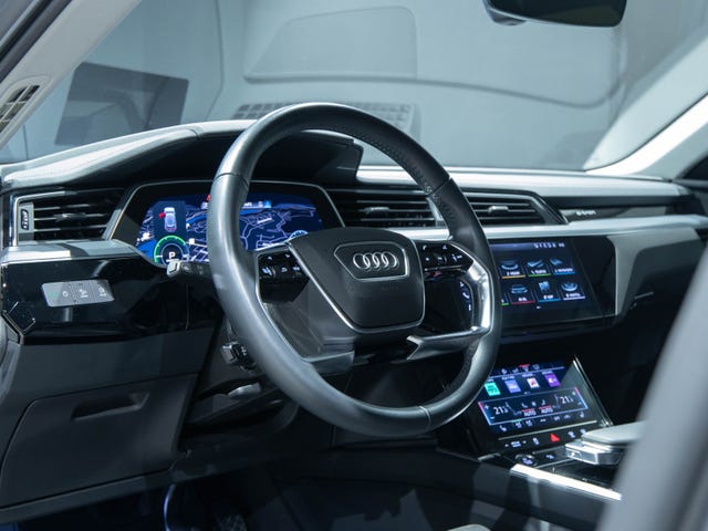 2020 AUDI E-TRON - 8