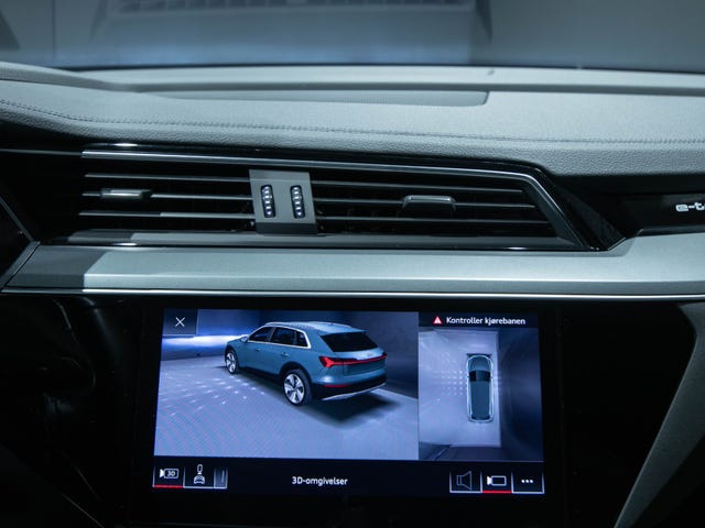 2020 AUDI E-TRON - 23