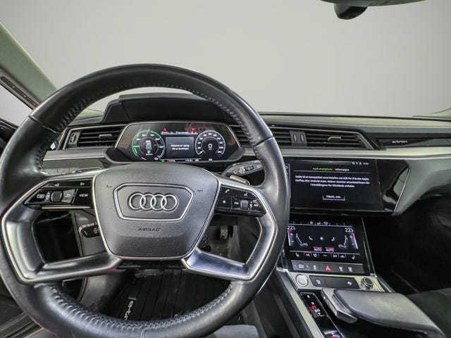 2020 AUDI E-TRON - 12